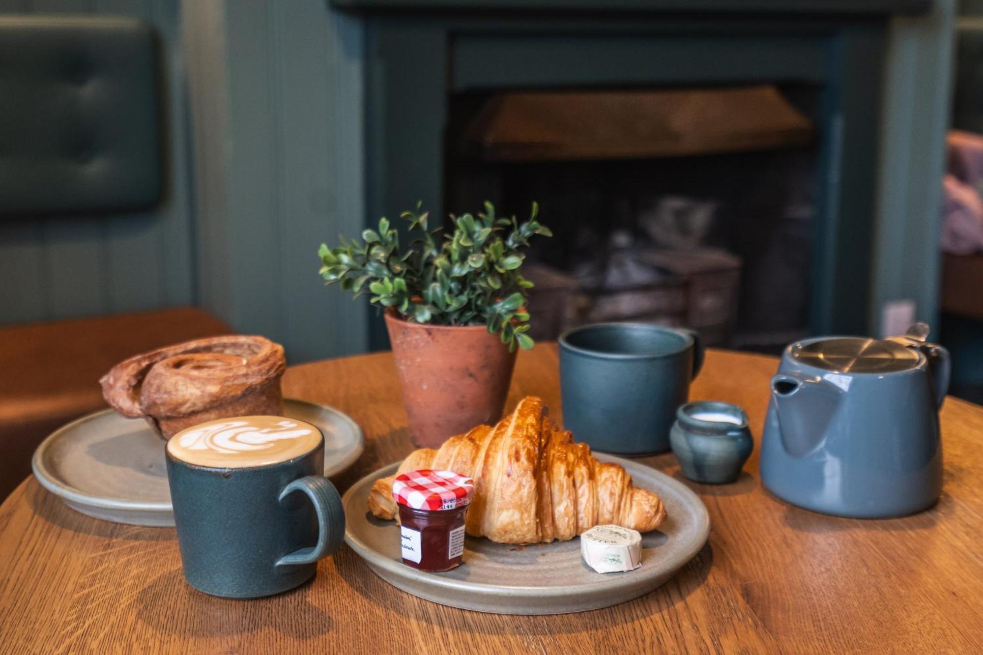 The Lazy Goose - Coffee House & Bedrooms Claypits Phòng bức ảnh